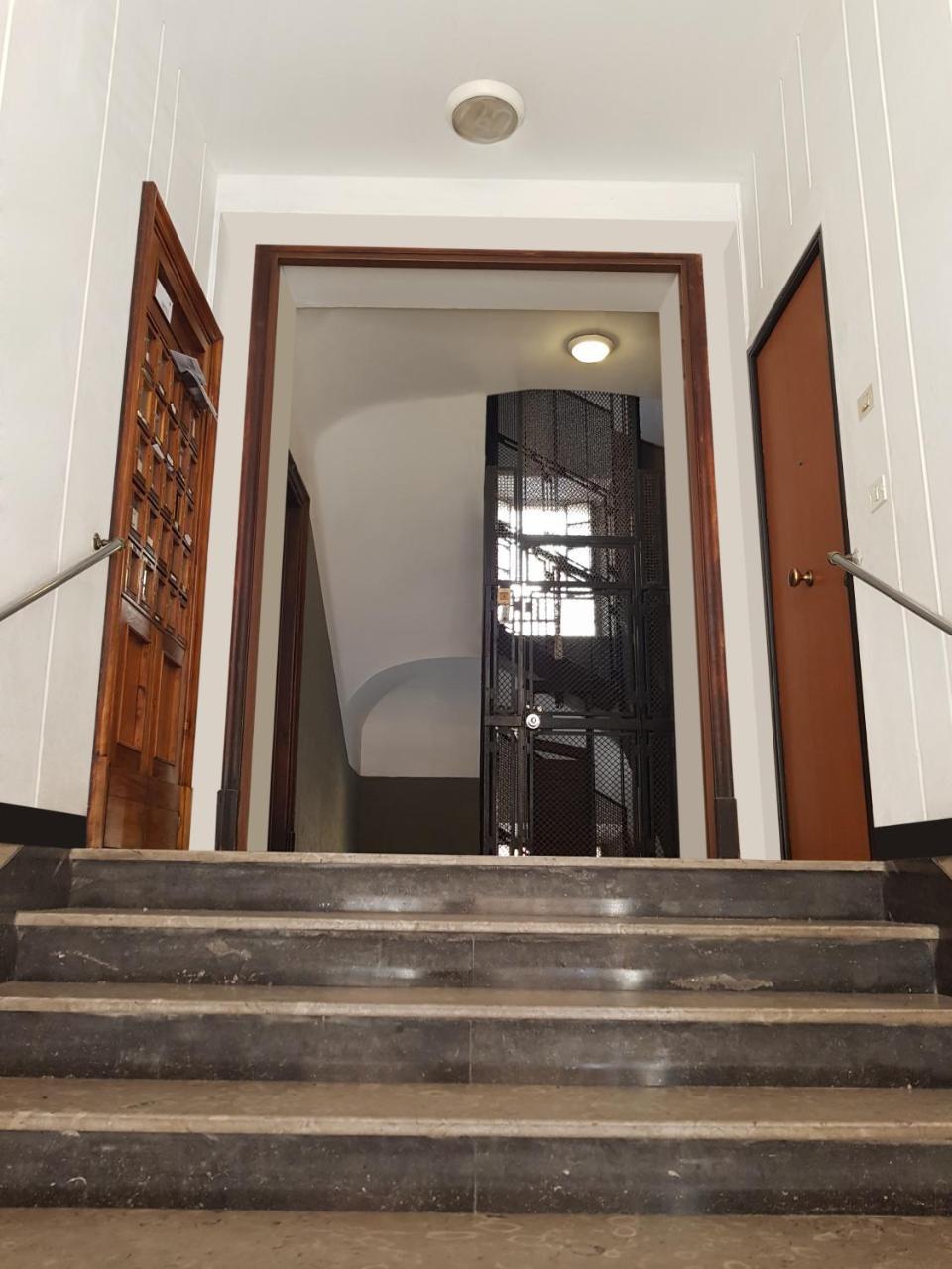 Re Di Apartamento *